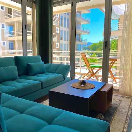 Appartamento Eka Luxury Two-bedroom Seaview Vlorë